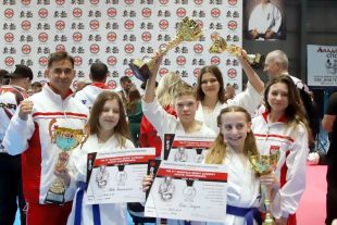 Zawodnicy karate wracają  do Olsztyna z 4 medalami z Mistrzostw Europy