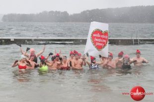 „Kąpiący się zimą” wzięli udział w 30. Finale Wielkiej Orkiestry Świątecznej Pomocy