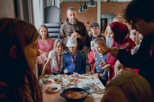 Polsko-ukraińsko-czeczeńska integracja kulinarna w Kuźni Społecznej