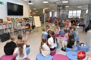 Spotkanie autorskie z Przemysławem Wechterowiczem na inaugurację projektu „Biblioteka po drodze”