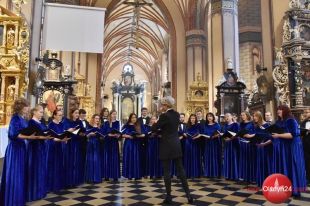 Z WMO PZChiO we Fromborku. Drugi koncert dla uczczenia 550. rocznicy urodzin Mikołaja Kopernika z „Wawrzyczkami”