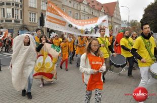 Warzywa i owoce protestowały przeciwko marnotrawieniu żywności